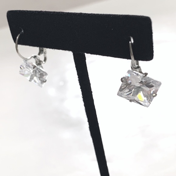 2pies Set  Crystal Ring and earrings - Picture 5 of 7